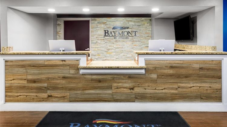 Baymont by Wyndham Fayetteville Lobby