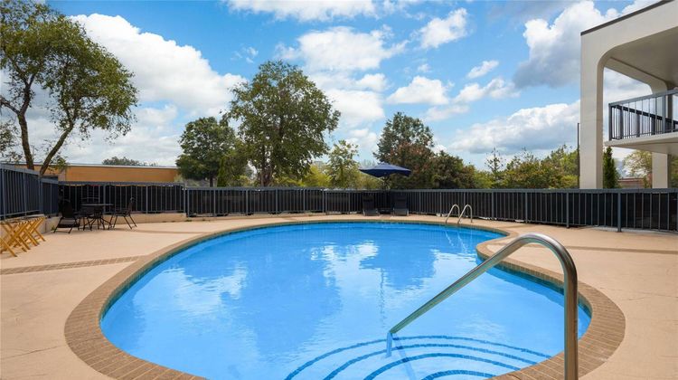 Baymont by Wyndham Fayetteville Pool