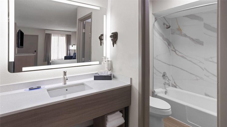 Baymont by Wyndham Fayetteville Room