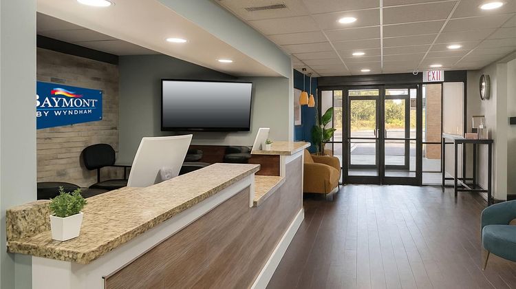Baymont by Wyndham Fayetteville Lobby