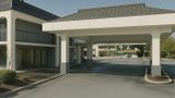 Baymont by Wyndham Fayetteville Exterior