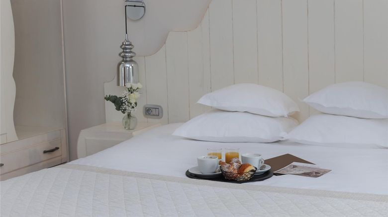 <b>Eze Hermitage Hotel Room</b>. Images powered by <a href="https://iceportal.shijigroup.com/" title="IcePortal" target="_blank">IcePortal</a>.
