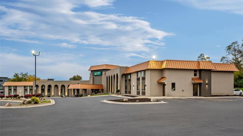 <b>Quality Inn West Des Moines - Clive Exterior</b>. Images powered by <a href="https://iceportal.shijigroup.com/" title="IcePortal" target="_blank">IcePortal</a>.