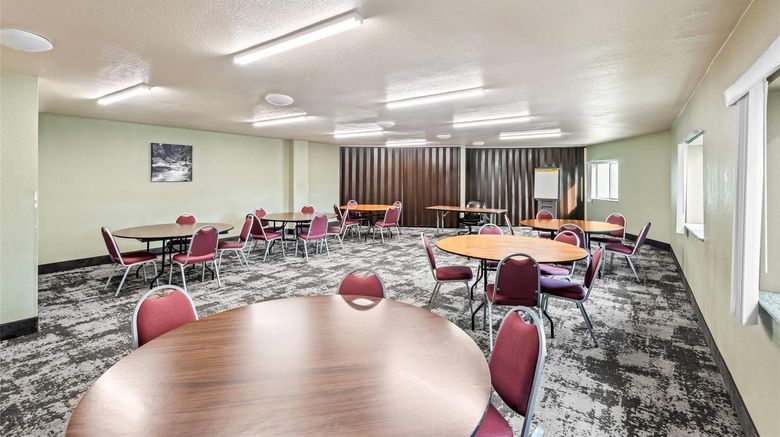 <b>Quality Inn West Des Moines - Clive Meeting</b>. Images powered by <a href="https://iceportal.shijigroup.com/" title="IcePortal" target="_blank">IcePortal</a>.