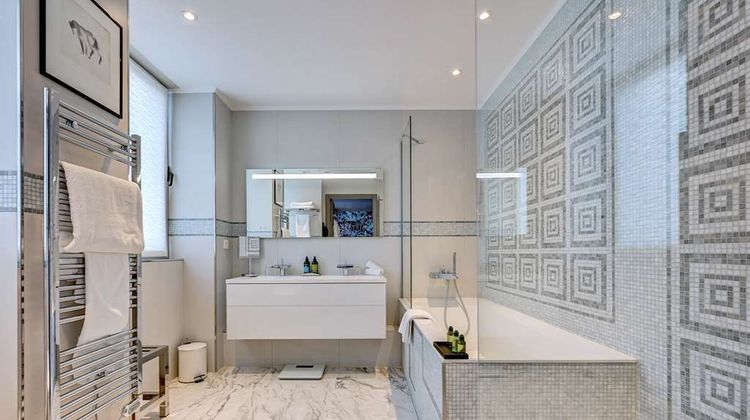 The One Alma Paris Suite