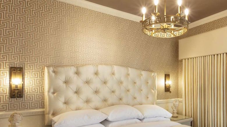 <b>The Roxbury Room</b>. Images powered by <a href="https://iceportal.shijigroup.com/" title="IcePortal" target="_blank">IcePortal</a>.