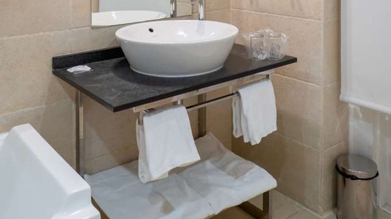 <b>Hotel Lusso Infantas Room</b>. Images powered by <a href="https://iceportal.shijigroup.com/" title="IcePortal" target="_blank">IcePortal</a>.