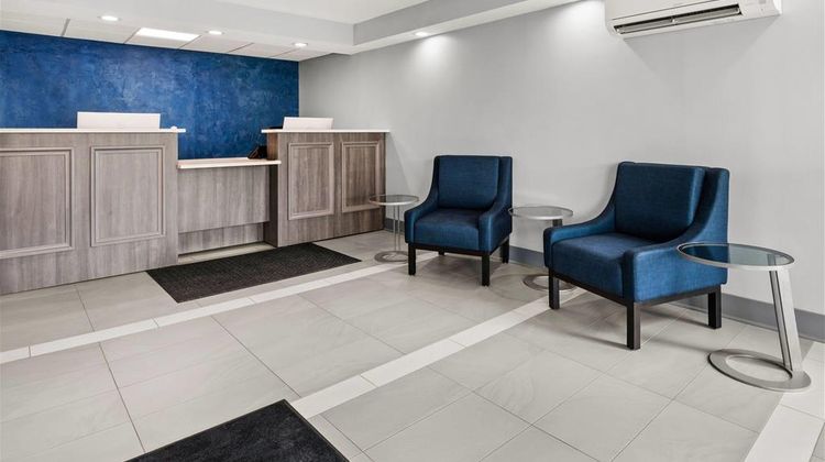 Baymont by Wyndham Batavia - Darien Lake Lobby