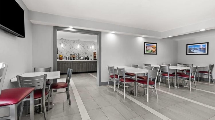 Baymont by Wyndham Batavia - Darien Lake Restaurant