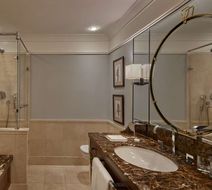 Al Habtoor Palace Room