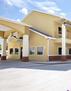 Days Inn & Suites Gonzales