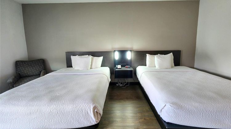 Days Inn & Suites Gonzales Room