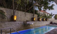 Mantis No5 Boutique Art Hotel