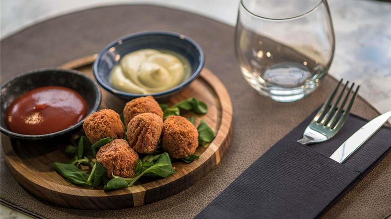 <b>Mercure Roma Centro St John Restaurant</b>. Images powered by <a href="https://iceportal.shijigroup.com/" title="IcePortal" target="_blank">IcePortal</a>.