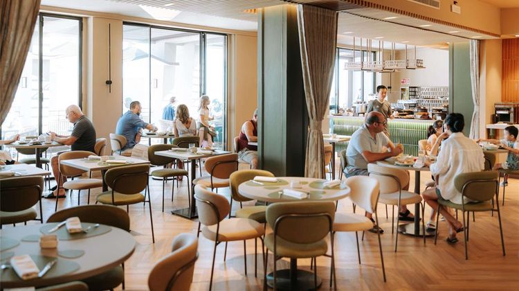Movenpick Hotel Bari Restaurant