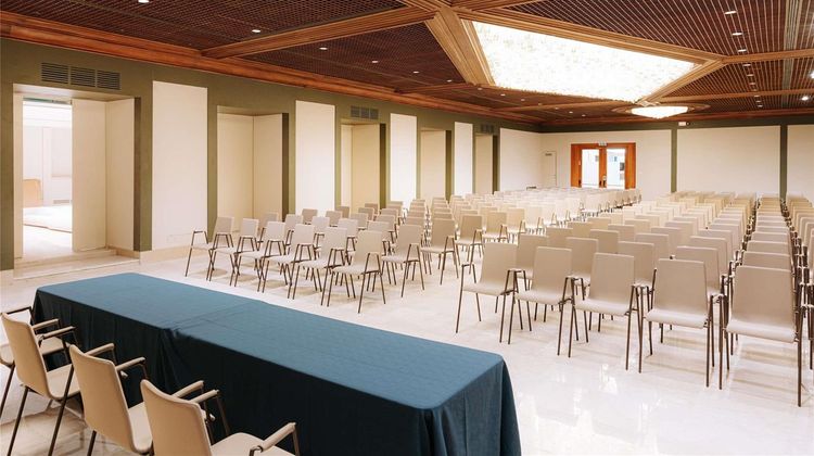Movenpick Hotel Bari Meeting