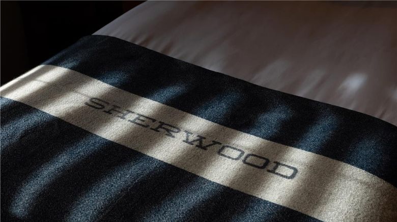 <b>Sherwood Queenstown Room</b>. Images powered by <a href="https://iceportal.shijigroup.com/" title="IcePortal" target="_blank">IcePortal</a>.