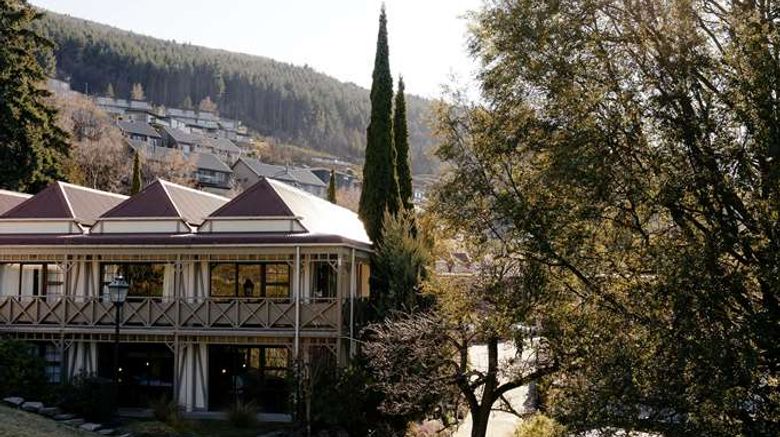 <b>Sherwood Queenstown Exterior</b>. Images powered by <a href="https://iceportal.shijigroup.com/" title="IcePortal" target="_blank">IcePortal</a>.