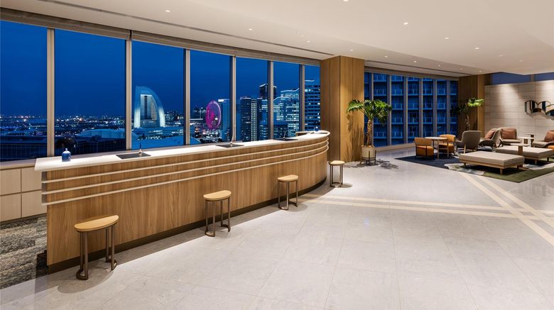 <b>Hilton Garden Inn Yokohama Minatomirai Lobby</b>. Images powered by <a href="https://iceportal.shijigroup.com/" title="IcePortal" target="_blank">IcePortal</a>.