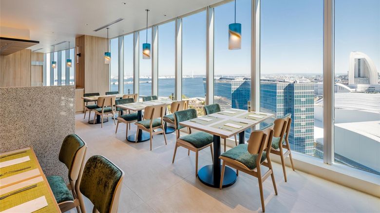 <b>Hilton Garden Inn Yokohama Minatomirai Restaurant</b>. Images powered by <a href="https://iceportal.shijigroup.com/" title="IcePortal" target="_blank">IcePortal</a>.