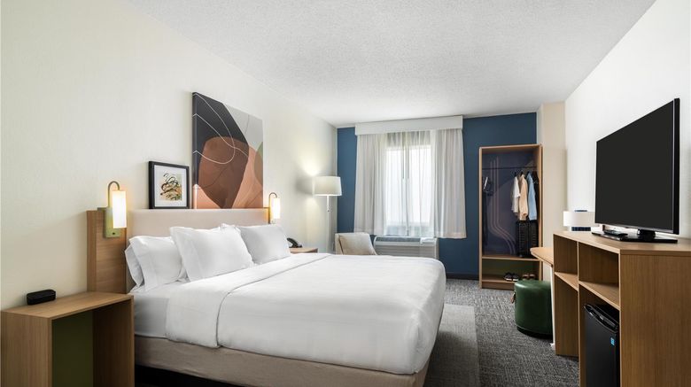 Spark by Hilton Grain Valley Kansas City Room. Images powered by <a href="https://iceportal.shijigroup.com" target="_blank" rel="noopener">Ice Portal</a>.