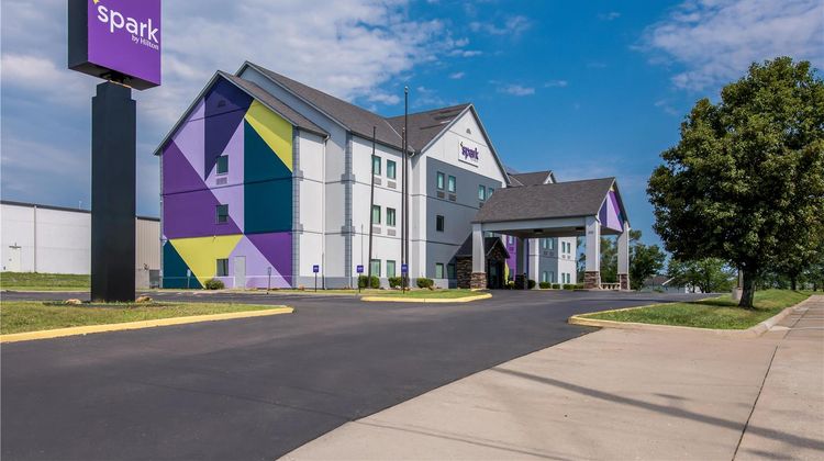 Spark by Hilton Grain Valley Kansas City Exterior