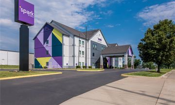 Spark by Hilton Grain Valley Kansas City