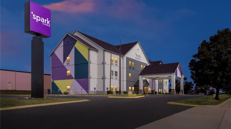 Spark by Hilton Grain Valley Kansas City Exterior