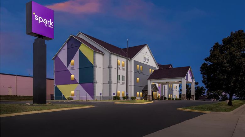 <b>Spark by Hilton Grain Valley Kansas City Exterior</b>. Images powered by <a href="https://iceportal.shijigroup.com/" title="IcePortal" target="_blank">IcePortal</a>.