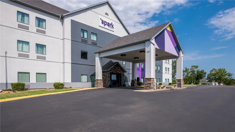 Spark by Hilton Grain Valley Kansas City Exterior