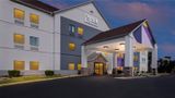 <b>Spark by Hilton Grain Valley Kansas City Exterior</b>. Images powered by <a href="https://iceportal.shijigroup.com/" title="IcePortal" target="_blank">IcePortal</a>.