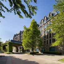 DoubleTree by Hilton North Vancouver