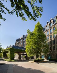 DoubleTree by Hilton North Vancouver