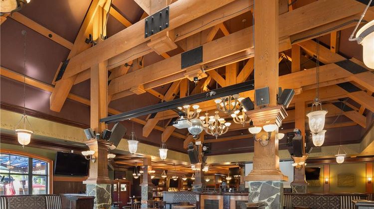 DoubleTree by Hilton North Vancouver Restaurant