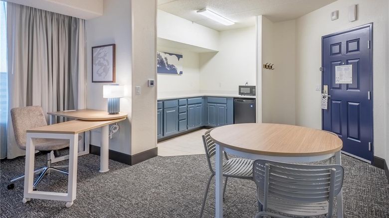 <b>Spark by Hilton Madison Room</b>. Images powered by <a href="https://iceportal.shijigroup.com/" title="IcePortal" target="_blank">IcePortal</a>.