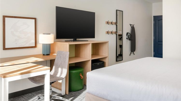 Spark Douglasville Atlanta West Room