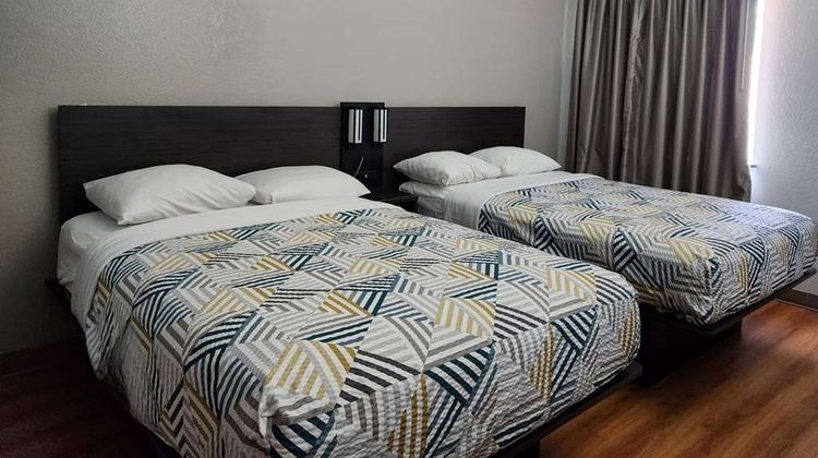 Baymont by Wyndham San Antonio Airport Room