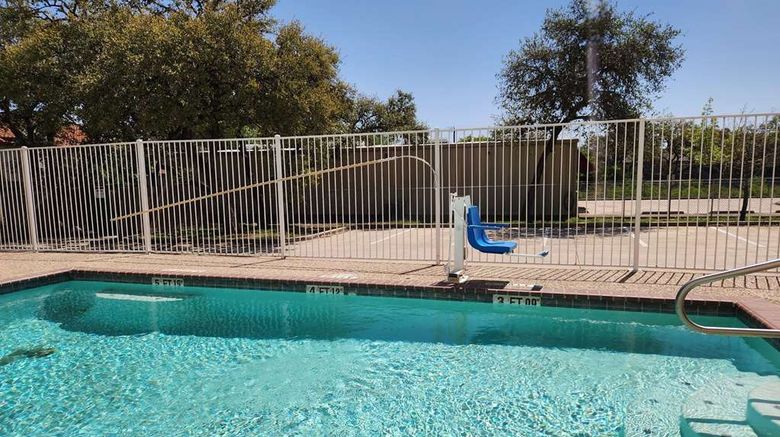 <b>Baymont by Wyndham San Antonio Airport Pool</b>. Images powered by <a href="https://iceportal.shijigroup.com/" title="IcePortal" target="_blank">IcePortal</a>.