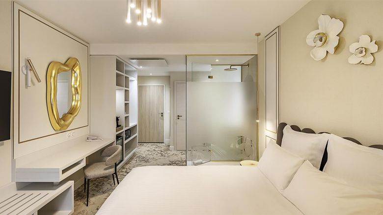 <b>Best Western Plus Hotel Saint-Roch Room</b>. Images powered by <a href="https://iceportal.shijigroup.com/" title="IcePortal" target="_blank">IcePortal</a>.