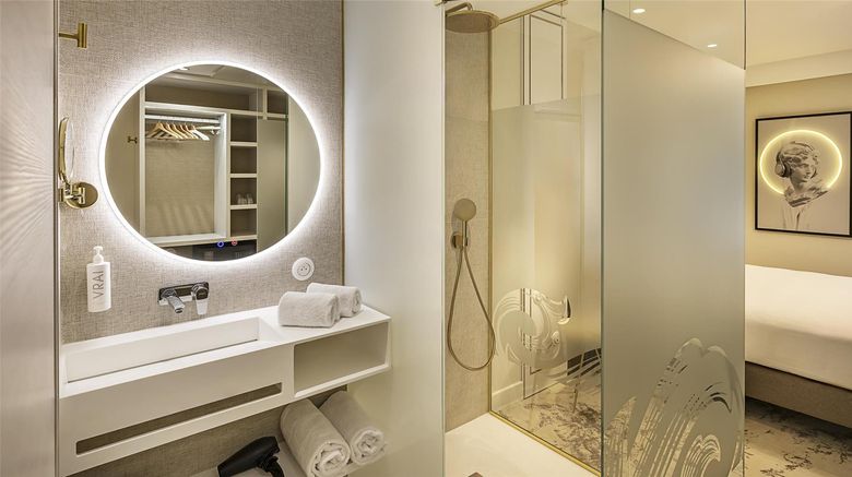 <b>Best Western Plus Hotel Saint-Roch Room</b>. Images powered by <a href="https://iceportal.shijigroup.com/" title="IcePortal" target="_blank">IcePortal</a>.