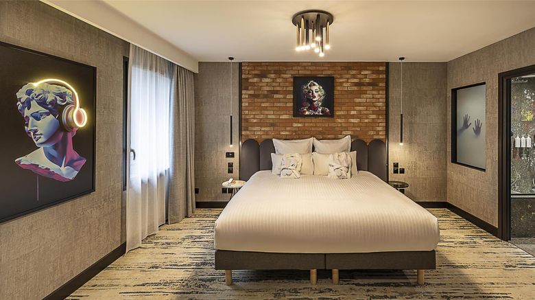 <b>Best Western Plus Hotel Saint-Roch Suite</b>. Images powered by <a href="https://iceportal.shijigroup.com/" title="IcePortal" target="_blank">IcePortal</a>.