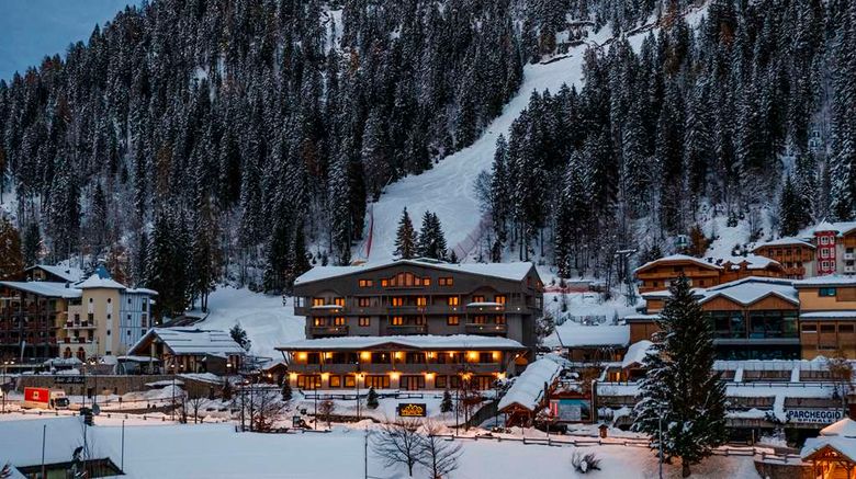 Hotel Spinale Madonna di Campiglio Exterior. Images powered by <a href="https://iceportal.shijigroup.com" target="_blank" rel="noopener">Ice Portal</a>.