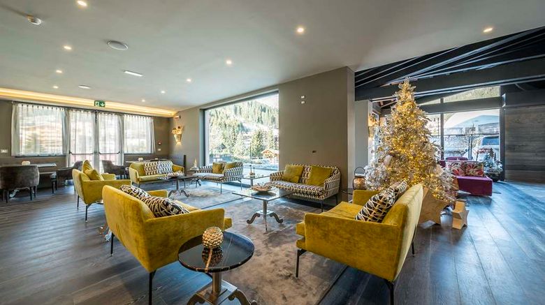 <b>Hotel Spinale Madonna di Campiglio Lobby</b>. Images powered by <a href="https://iceportal.shijigroup.com/" title="IcePortal" target="_blank">IcePortal</a>.