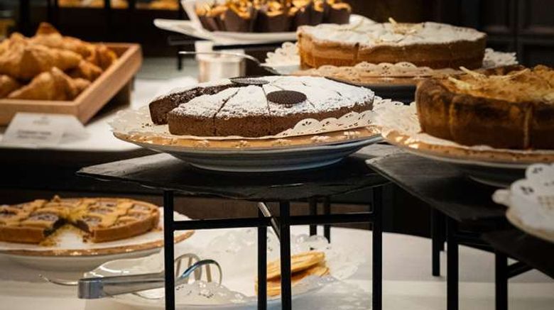 <b>Hotel Spinale Madonna di Campiglio Restaurant</b>. Images powered by <a href="https://iceportal.shijigroup.com/" title="IcePortal" target="_blank">IcePortal</a>.
