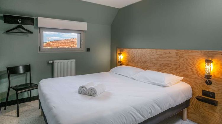 Eklo Bordeaux Room