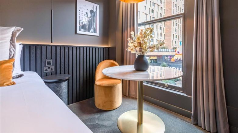 <b>Velvet Hotel Room</b>. Images powered by <a href="https://iceportal.shijigroup.com/" title="IcePortal" target="_blank">IcePortal</a>.