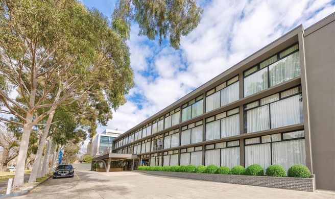 Park Inn by Radisson Melbourne Carlton Exterior