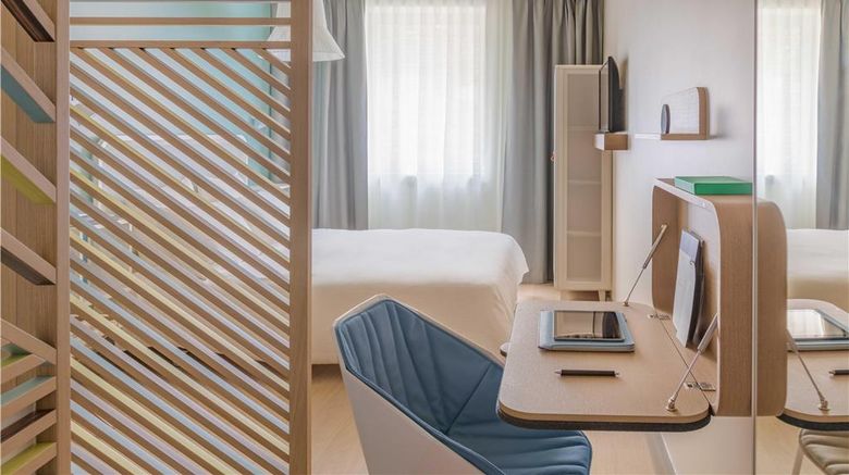 <b>OKKO Hotels Troyes Centre Room</b>. Images powered by <a href="https://iceportal.shijigroup.com/" title="IcePortal" target="_blank">IcePortal</a>.
