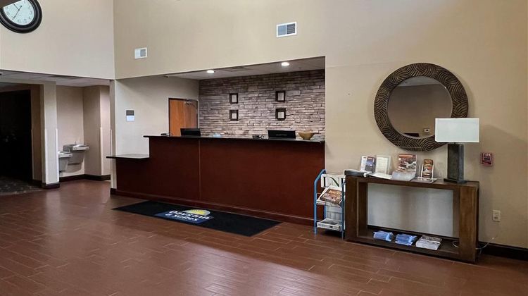 Days Inn & Suites Manheim Lebanon Lobby