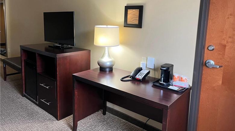 <b>Days Inn & Suites Manheim Lebanon Room</b>. Images powered by <a href="https://iceportal.shijigroup.com/" title="IcePortal" target="_blank">IcePortal</a>.